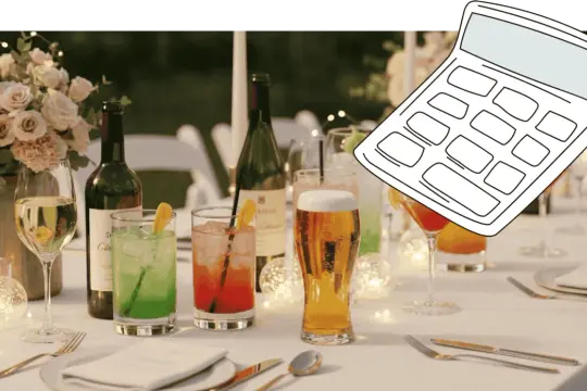 Hochzeitstisch mit Getränken und einer Rechner-Grafik. Hilft bei der Planung: wie viel wein pro person hochzeit.